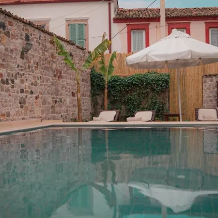 Hotel Avlu Cunda *